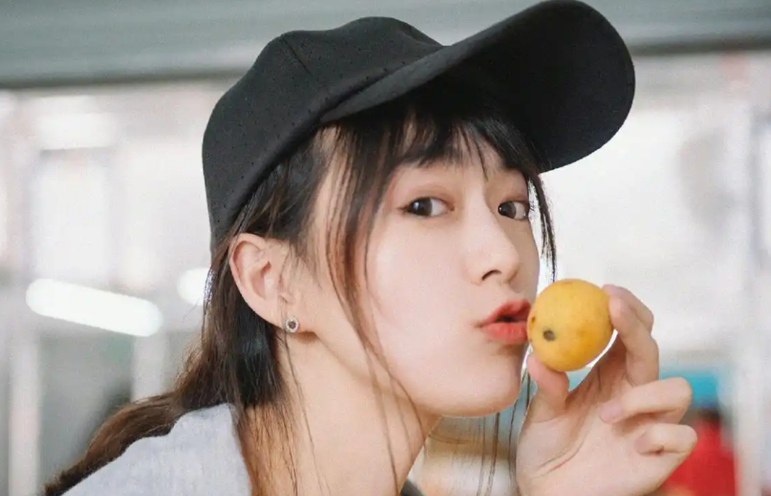 有什么最新24小时收录站群程序的实现教程？